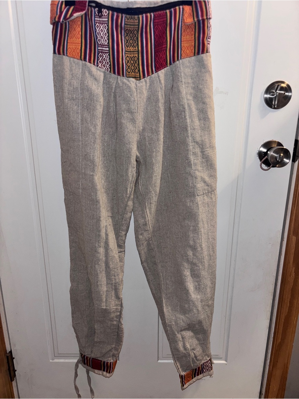 Beige cotton/Linen Pants w/front zipper pouch,side pockets,tied ankles-NWOT